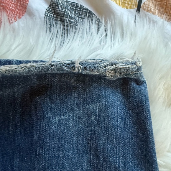 Men's Blue Denim Jinza Jeans with Embroidered Design - Picture 5 of 9